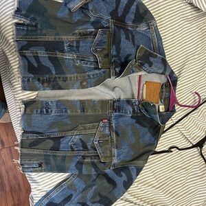 Levi Strauss Camouflage Denim Jean Jacket
